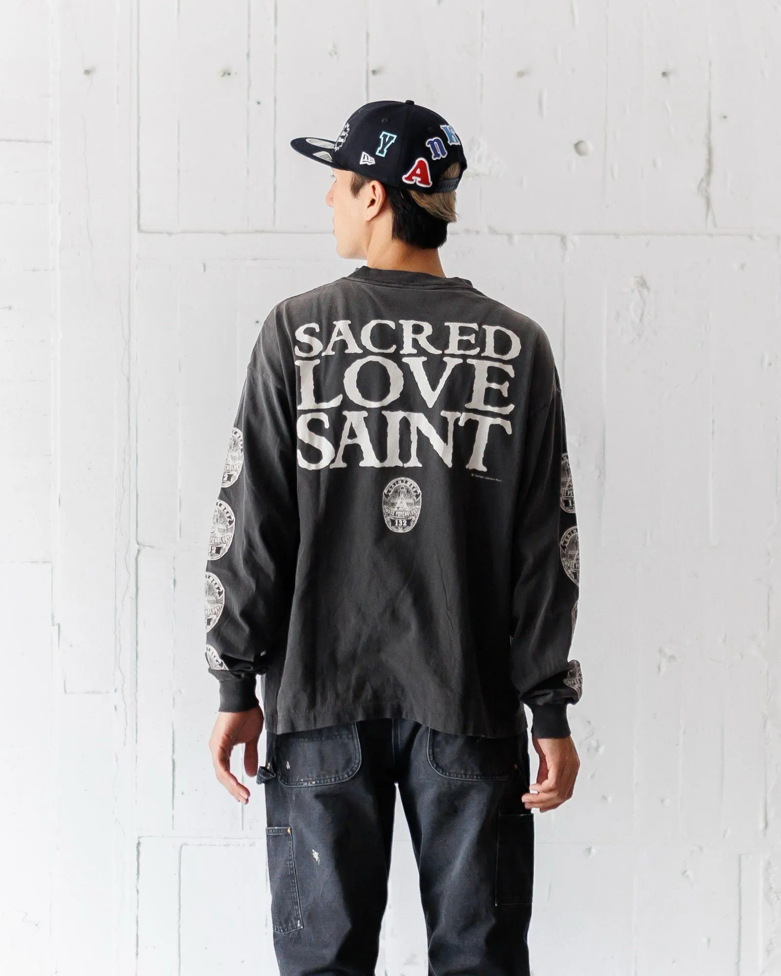 SAINT Mxxxxxx LOVE SAINT LS TEE/BLK LOVE SAINT Big Jesus washed and distressed long sleeves, washed black S-XL, cylindrical cloth Assute dyeing, heavy washing and water fading, pure hand-splashed ink holes, simulated natural fading and old effects, correct version, correct main mark/washed mark/angel anti-counterfeiting label, OEM by domestic top printing factory, top purchasing agent level